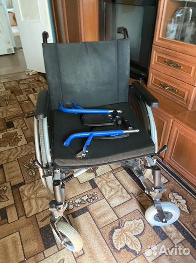 Инвалидная коляска