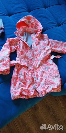 Ветровка для девочки 140 см. новая