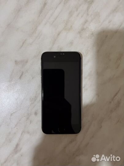 Телефон iPhone 8 64 gb