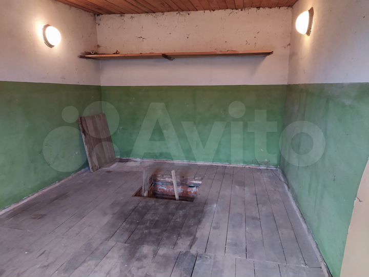 Гараж, > 30 м²