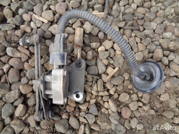 Датчик положения кузова Toyota Avensis AZT251