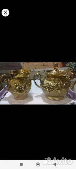 Золотой винтажный набор посуды с лепниной