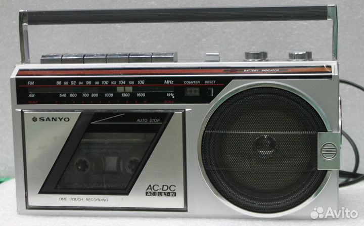 Магнитола Sanyo M1670F Япония