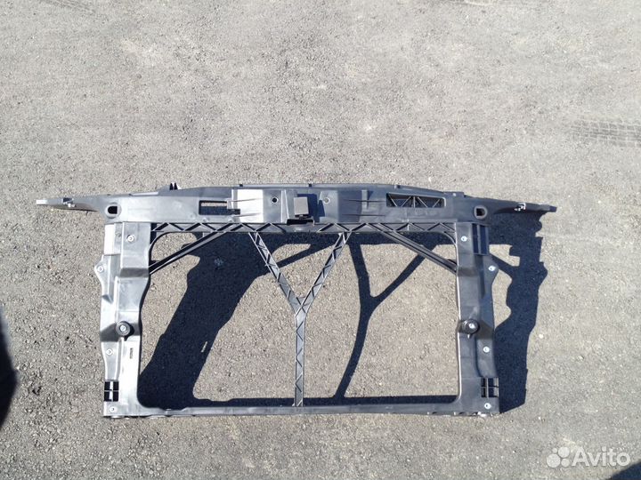 Рамка радиатора (телевизор) для mazda 3 03-08