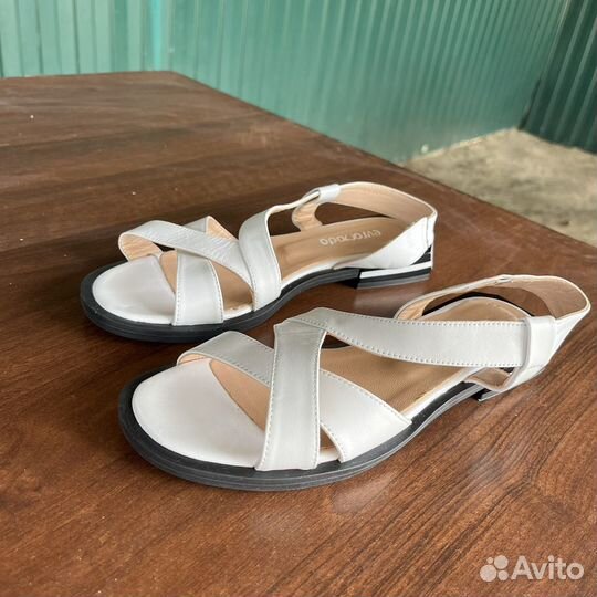 Босоножки женские 37 размер натуральная кожа новые