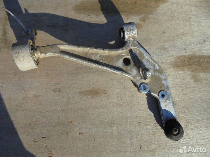 Рычаг передний правый Nissan Xtrail NT30 QR20DE