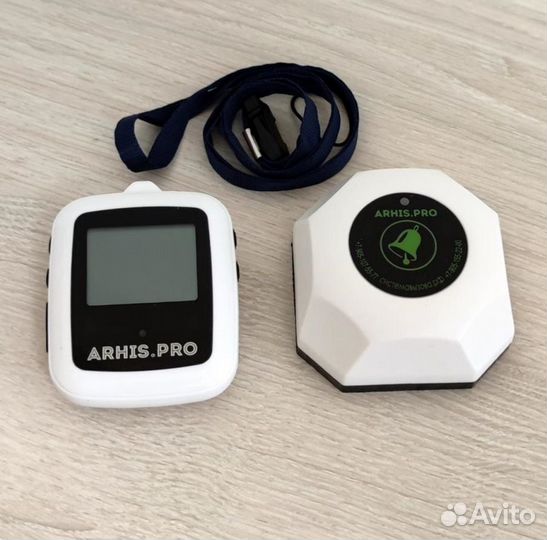 Кнопка вызова персонала помощи и часы пейджер