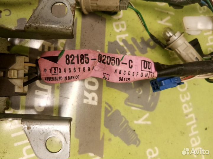 Коса Багажника Toyota Matrix 1ZZ-FE 2003Г.в