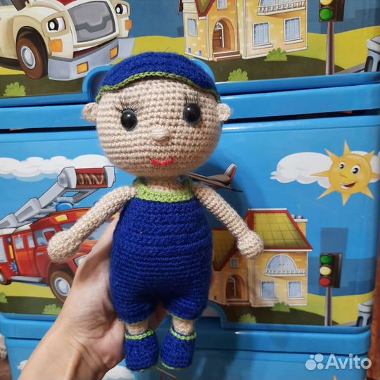 Кукла вязанная новая