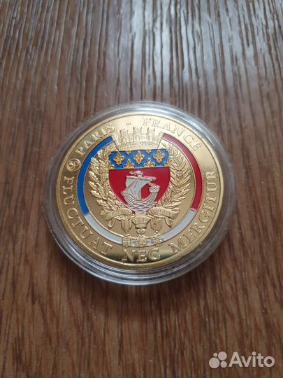Монета Париж Франция
