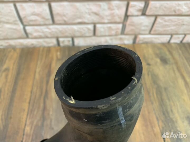 Audi A4 (B8) Патрубок интеркулера 1.8 л cdhb