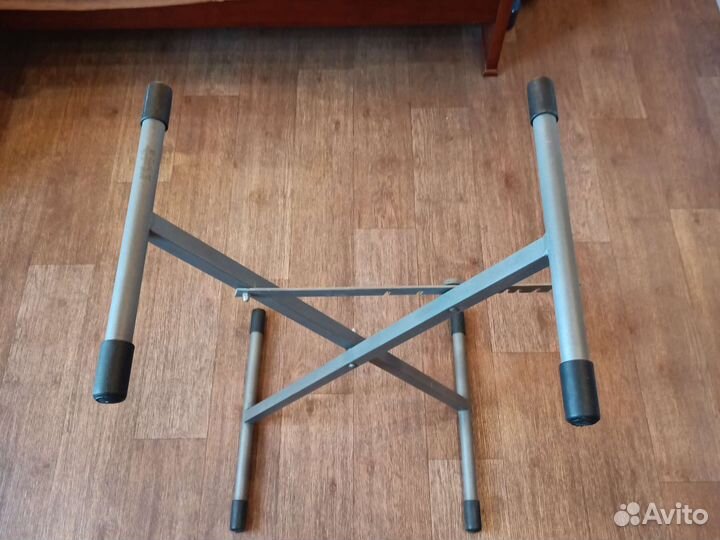 Стойка для синтезатора