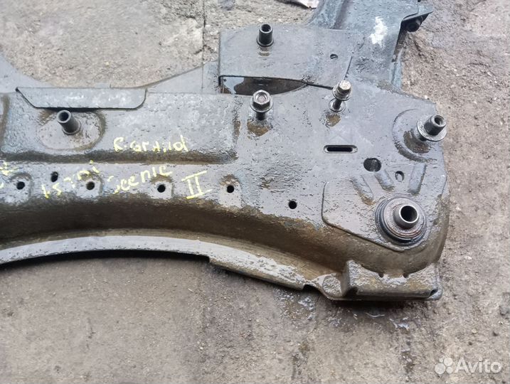 Подрамник передний Renault Scenic 2