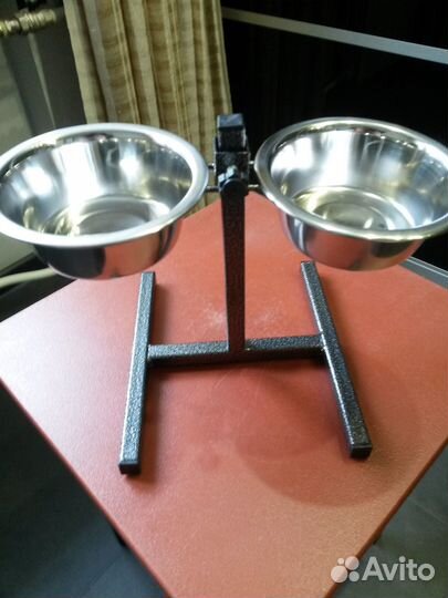 Стойка с мисками для кошек и собак Triol 0.35 л