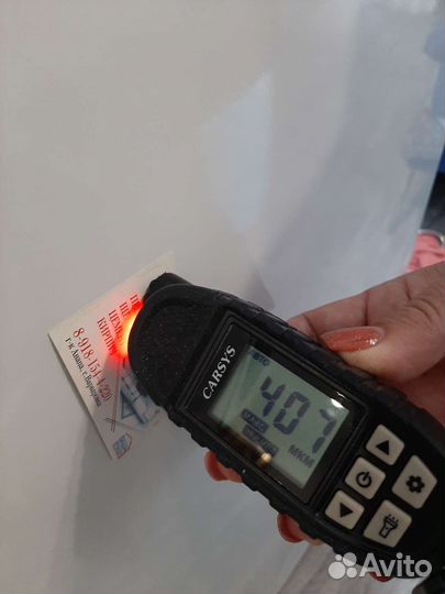 Прибор для измерения толщины краски на автомобиле