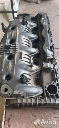 Крышка коллектора Volvo XC60