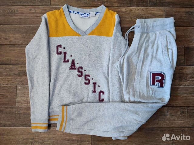 Спортивный костюм Reebok classic