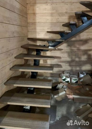 Лестница для коттеджа на заказ