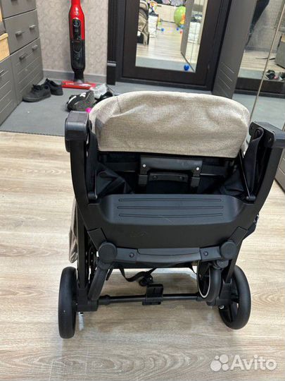 Новая прогулочная коляска