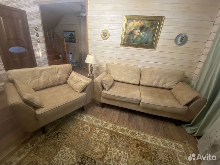 Диван с креслом