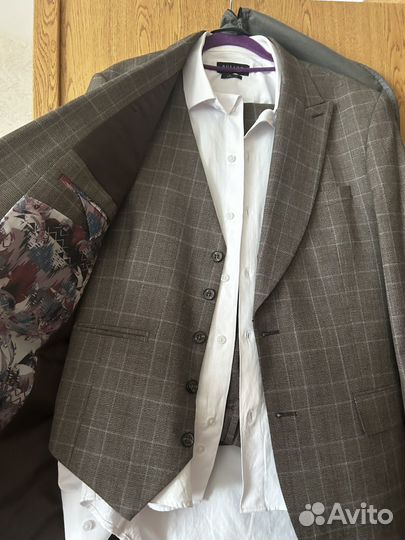 Мужской костюм тройка