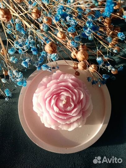 Свеча восковая ручной работы 