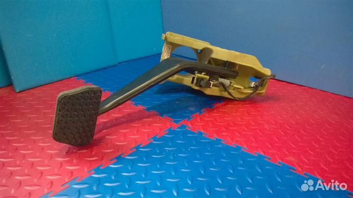 Педаль тормоза BMW X5 E70