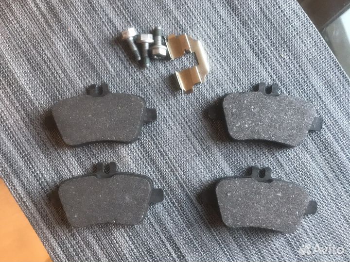 Тормозные колодки mercedes A0074209420