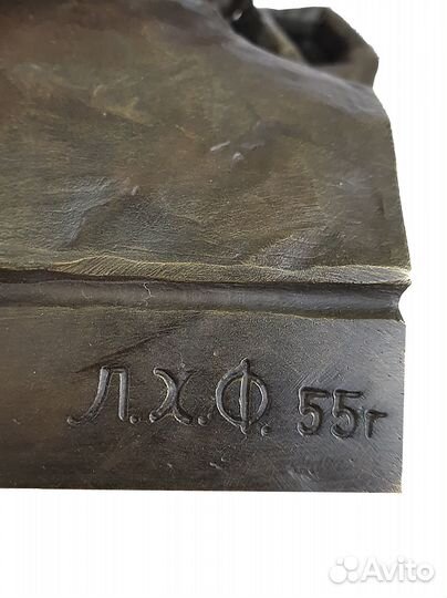 Бюст из бронзы с Советского плаката