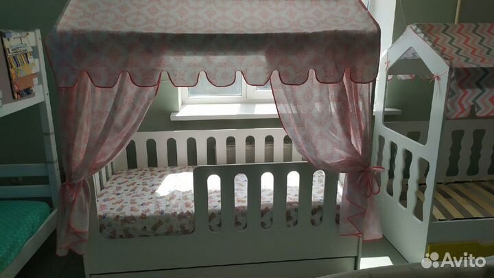 Кровать домик с высокими бортами