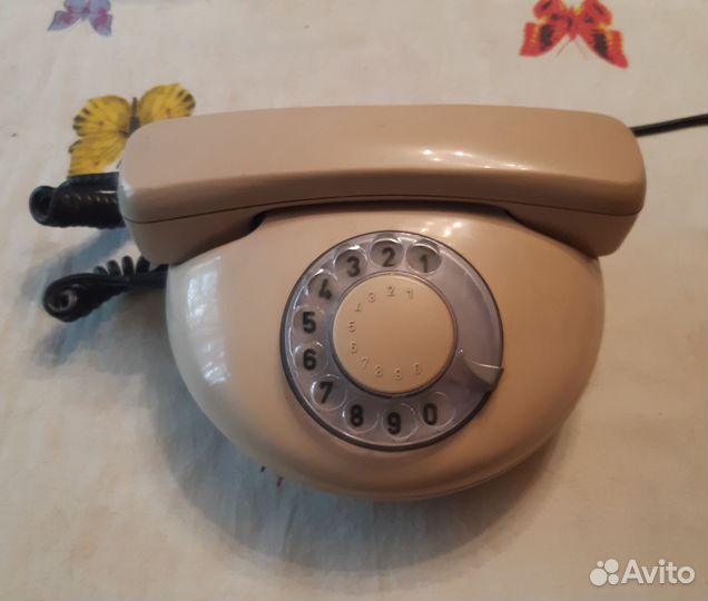 Дисковый телефонный аппарат. Оригинальный