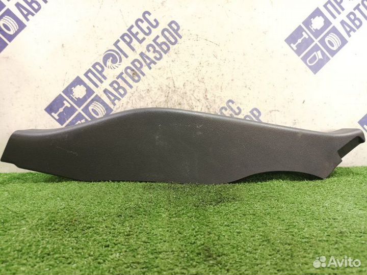 Обшивка стойки задняя левая Renault Fluence седан