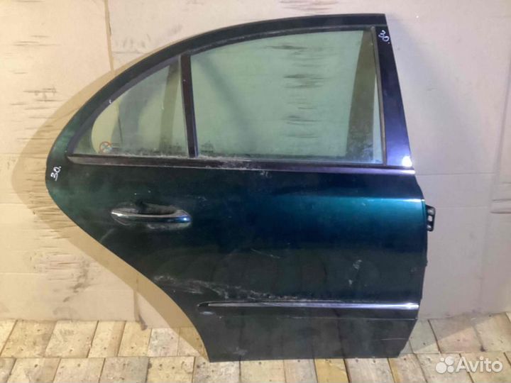 Дверь задняя правая Mercedes-Benz E-Class
