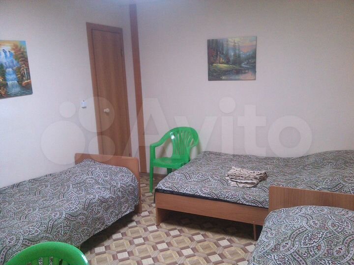 Комната 14 м² в > 9-к., 1/2 эт.