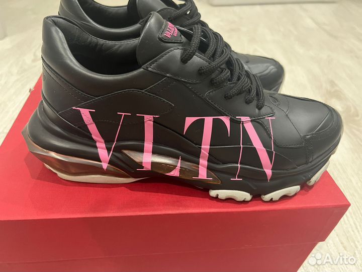 Кросовки valentino