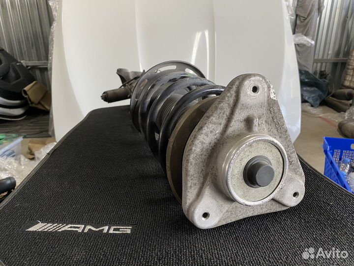 Амортизатор передний левый Mercedes Benz W212 E63