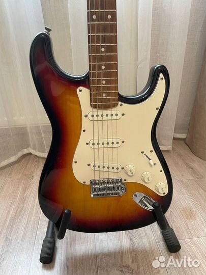 Электрогитара Stratocaster Japan Selder SSS