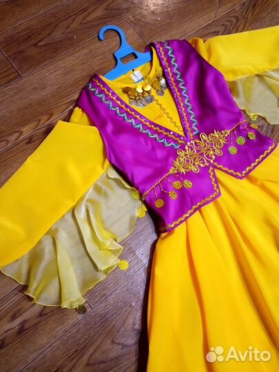 Народный костюм