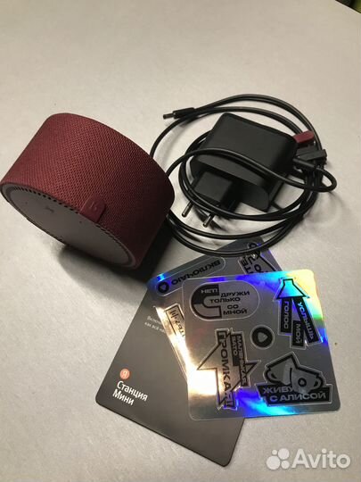 Умная колонка яндекс алиса мини с часами