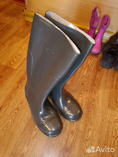 Резиновые сапоги