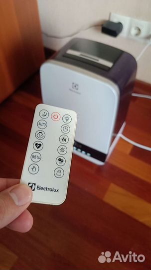 Увлажнитель воздуха Electrolux EHU-3315D