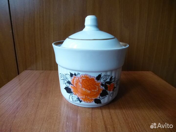 Чайный сервиз на 8 персон