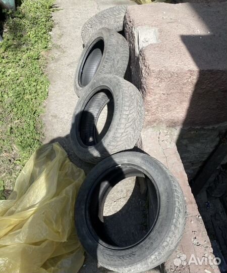 Nokian Tyres Hakkapeliitta 9 215/55 R17 100V