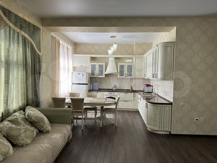 2-к. апартаменты, 72 м², 3/11 эт.