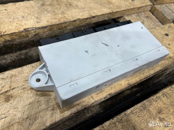 Блок управления передний правый Bmw 7 E66 N62B48