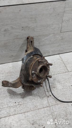 Кулак передний правый 40014CN000