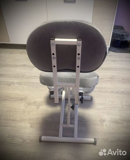 Ортопедический стул для школьника