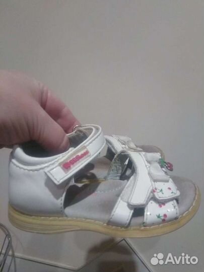 Босоножки для девочки 22 размер