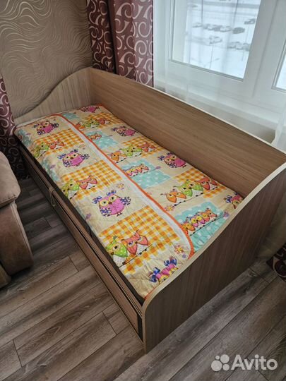 Кровать односпальная 90х200 с матрасом IKEA