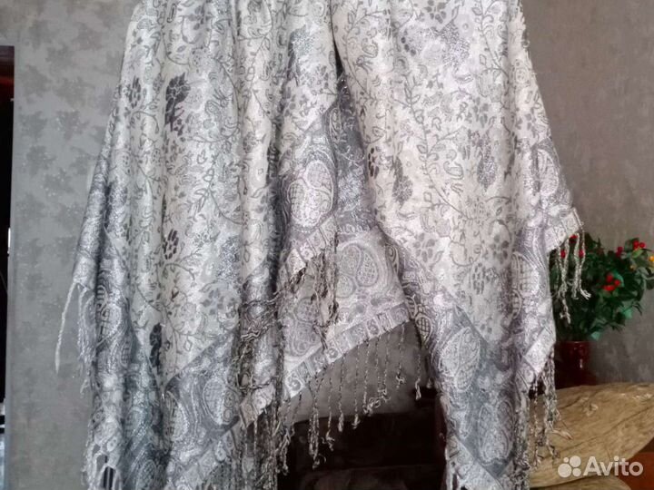 Шали и Палантины